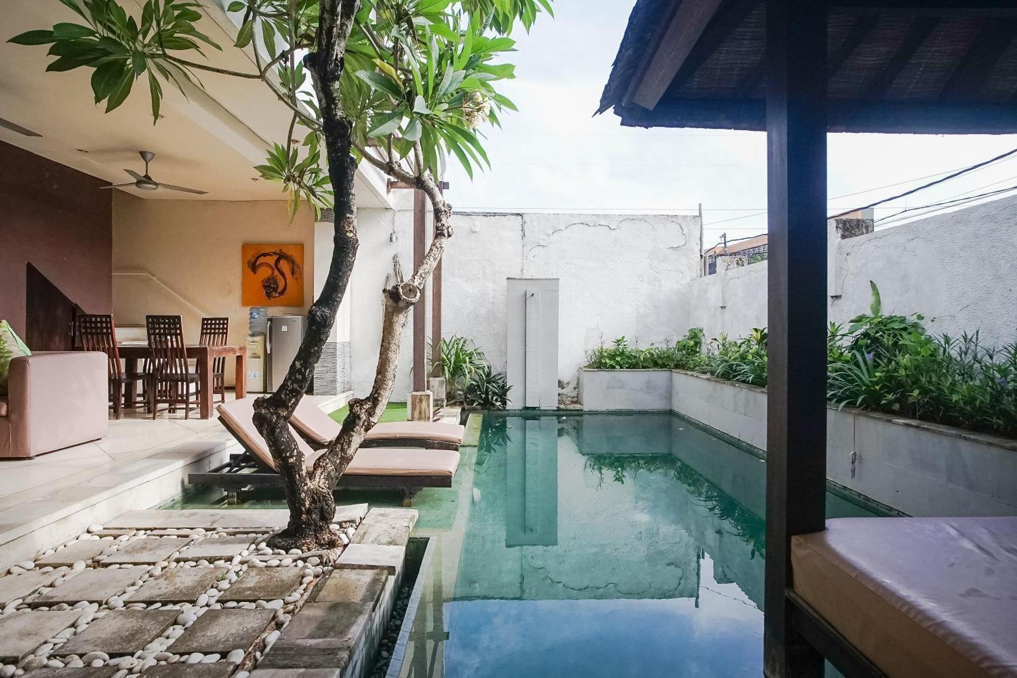 Queen Rose Villa & Spa Jimbaran Exteriör bild
